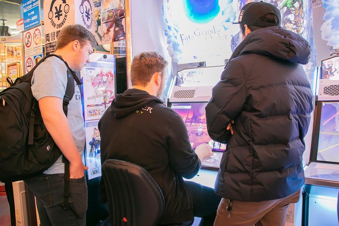 Akihabara Tailor-made Private Tour for Anime Fans - HoneyHoney Akihabara and the maid cafe question
