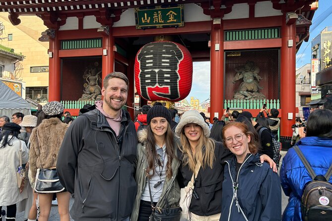 Asakusa: 2-hour history exploration - Kaminarimon and its giant red lantern