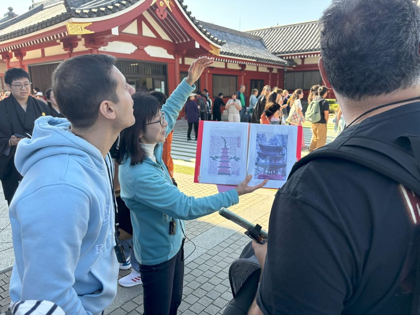 Asakusa: A Big-picture History Walk to Know Japan - How the guides shape the experience
