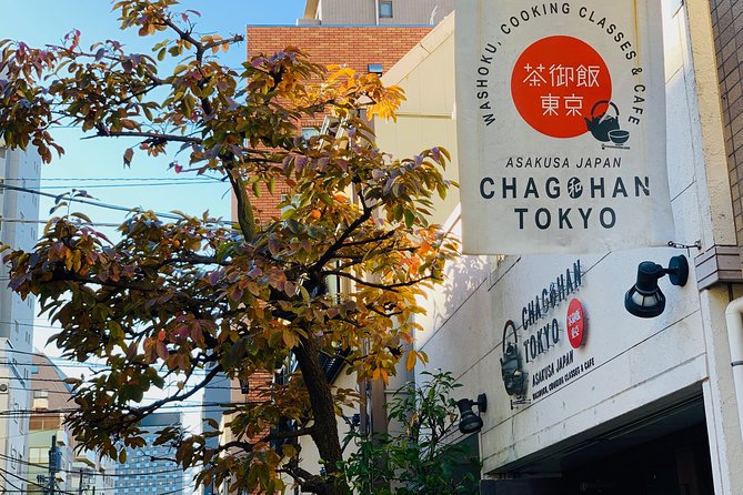 Asakusa Classic Ramen & Crispy Gyoza Cooking Class - Masa and Junko’s teaching style