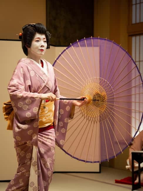 Asakusa: Geisha Performance and Tea House Experience - From formal art to Konpira Fune Fune