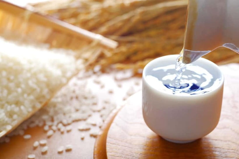 Casual Japanese sake tasting and snack experience, Kabukicho - Eight Japanese drinks, not just eight similar sakes