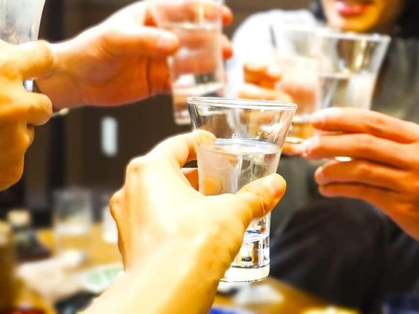 Casual Japanese sake tasting and snack experience, Kabukicho - Snacks that make the tasting easier to understand