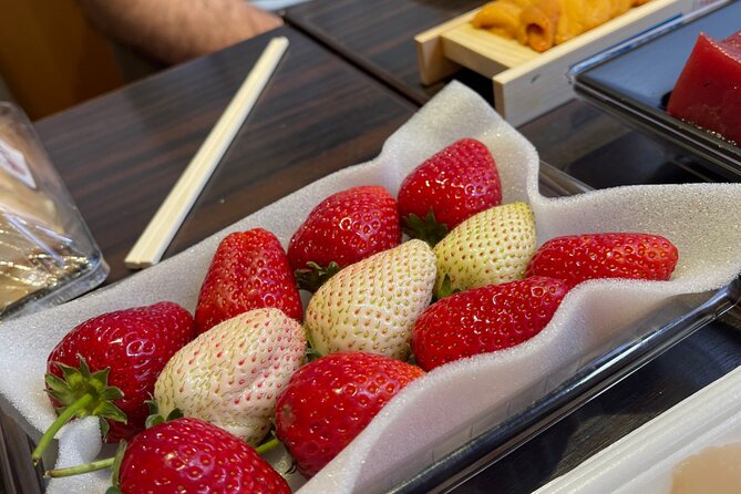 Classic Tsukiji Food Tour - What the three-hour format feels like