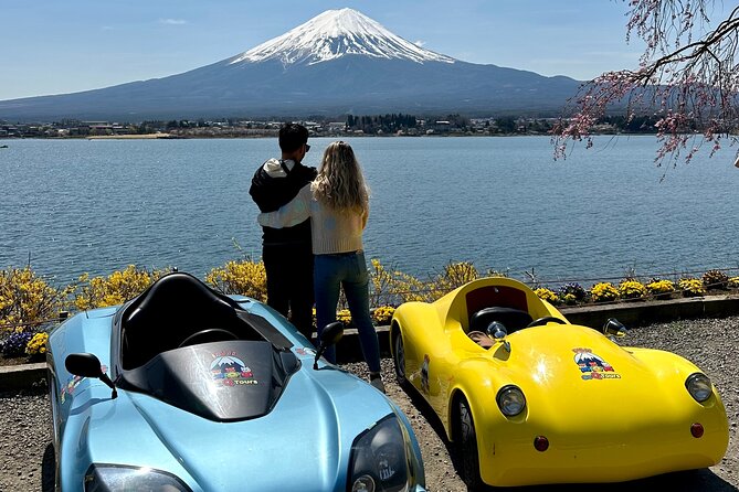 Cute & Fun E-Car tour following guide around Lake Kawaguchiko - What the guide adds to the ride