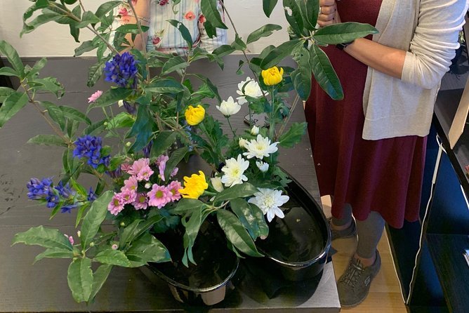 Discover the Art of Ikebana in Tokyo’s Historic Yanaka District - Yanaka Cemetery and Nezu Shrine