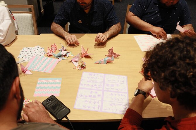 EDOCCO Tea House–A Quick Dive into Japanese Traditional Culture - Watching a short Japanese dance performance