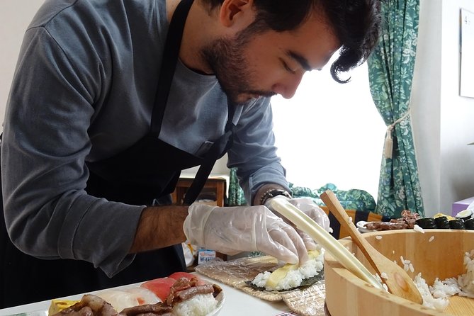 Experience all of Japanese culture and Japanese food experience classes "origami, udon, Japanese food, green tea, calligraphy" in 4 hours - A Calligraphy Souvenir With Your Name