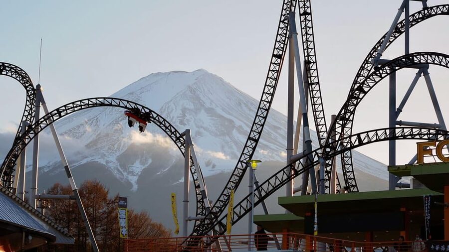 From Tokyo: Fuji Mountain Area - FujiQ - Lake Kawaguchiko - Chureito Pagoda - What $292 buys you