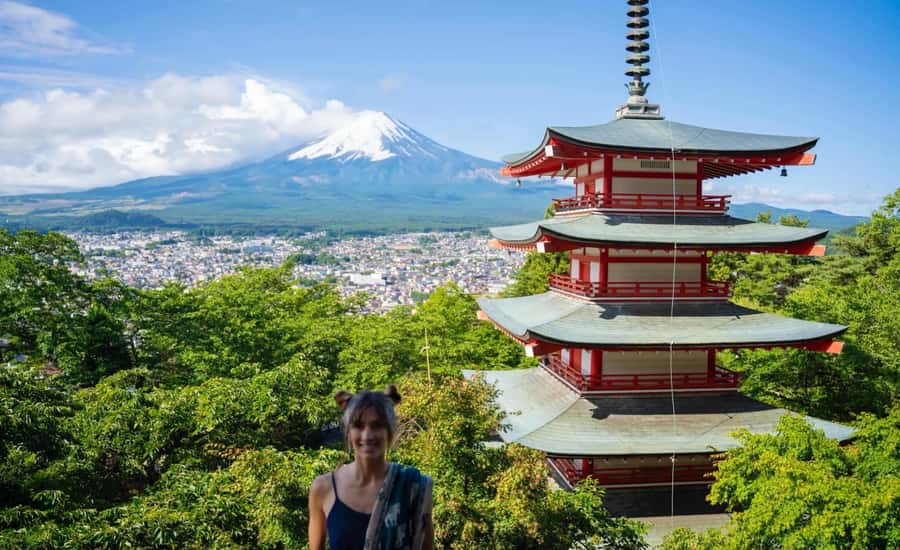 From Tokyo: Mount Fuji Full Day Private Tour English Guide - Oshino Hakkai, ponds and village paths