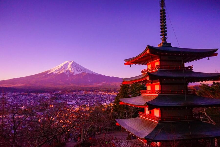 From Tokyo: Mt.Fuji, Lake Kawaguchi, Oshino Hakkai Day Tour - The Hikawa Clock Shop photo stop