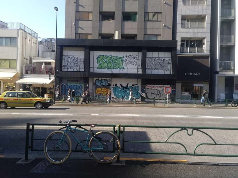 Graffiti in Tokyo Walking Tour: Shibuya and Harajuku - Reading Shibuya beyond the famous crossing