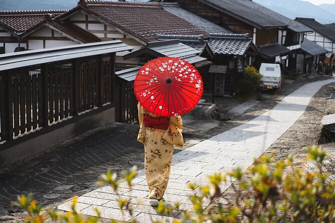 Hakone and Mt. Fuji Day Trip with Private Vehicle - Lake Ashi and the pirate-style cruise