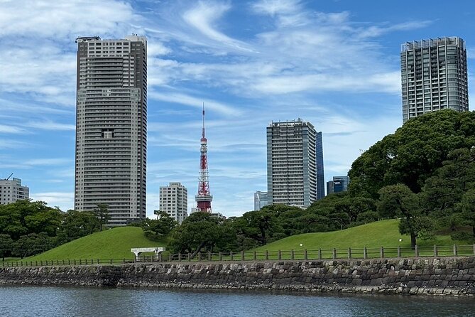 Haneda Airport Private Transfer – Luxury Car & Meet & Greet - Luggage delivery and stopover options