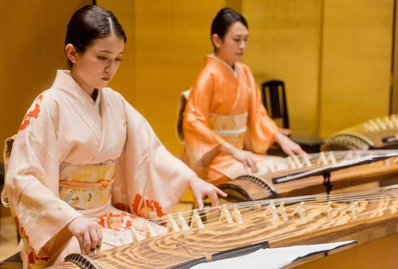 Japanese Traditional Music Show in Tokyo - The English presentation helps you hear more