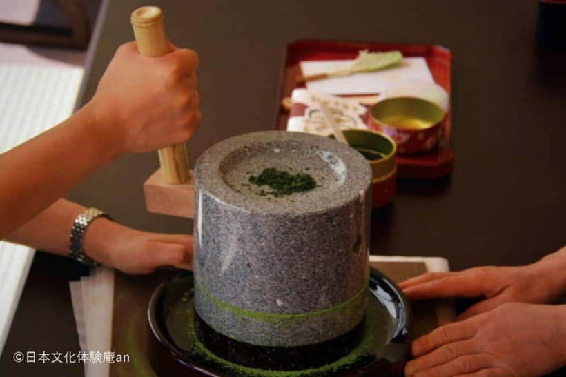 Japanese Traditional Sweets making and Tea Ceremony - The first 55 minutes: coloring and shaping two sweets