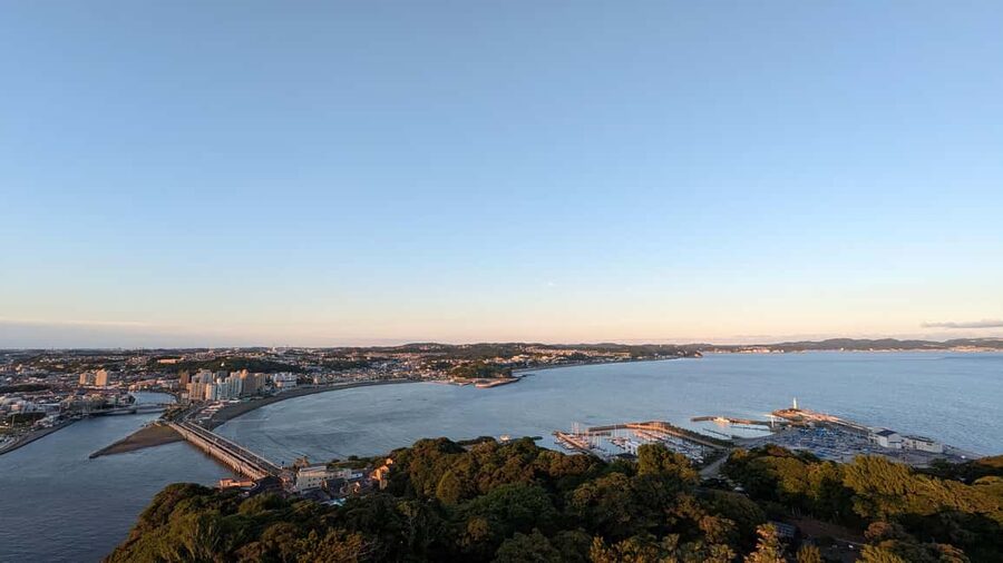 Kamakura: A Journey Through Medieval Japan - Enoshima adds two hours by the sea