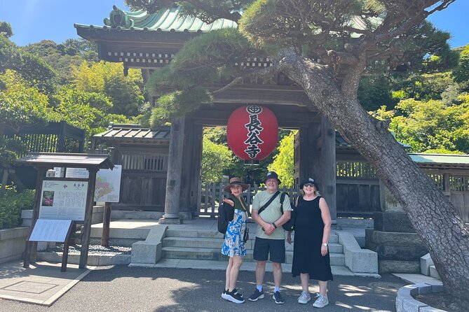 Kamakura Walking Tour - The City of Shogun - The Enoden ride and the Great Buddha