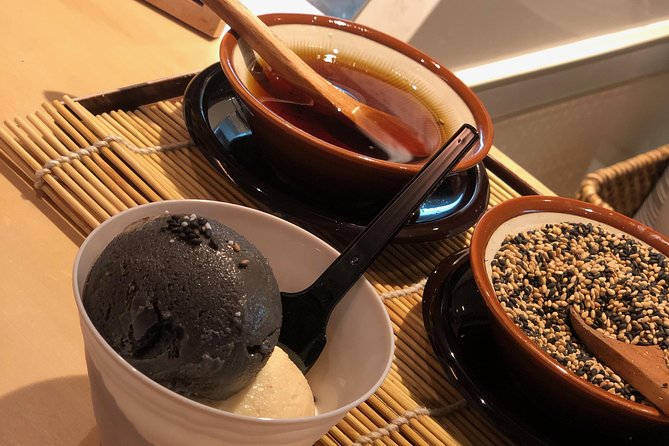 Kawaii Food Tour of Harajuku Tokyo - Meeting near Nescafé Harajuku