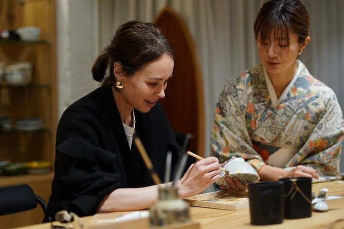Kintsugi Workshop Class in Shibuya, Tokyo with mon cadeau - What the two-hour schedule means for your day