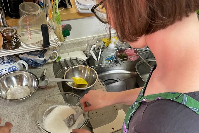 Let's make Wagashi at private home in Yokohama, suburban Tokyo - Meeting Ikuyo and her husband