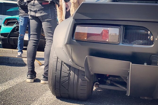 Luxury van Ride to famous car meet up spot Daikoku - Is $72.67 a fair price?