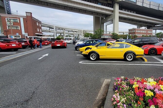 Luxury van Ride to famous car meet up spot Daikoku - Elevated highways, bridges, and Tokyo after dark