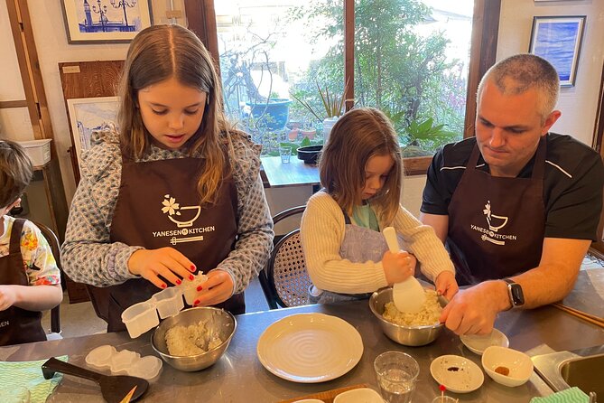 Make Rice Balls and Enjoy a Japanese Home-Style Lunch in Yanaka - A home-style lunch with miso soup