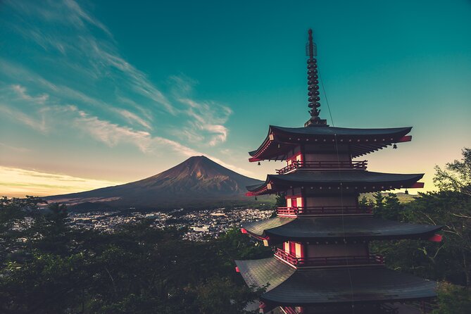 Mount Fuji, Hakone & Lakekawaguchiko Private Group Tour by Car. - Oshino Hakkai, old village character, and local water