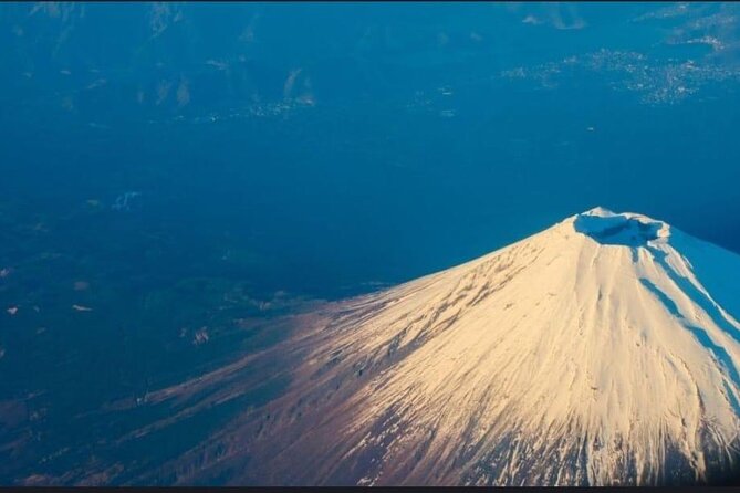 Mount Fuji & Lake Kawaguchi Day Trip with English-speaking Driver - Chureito Pagoda and the famous Fuji view