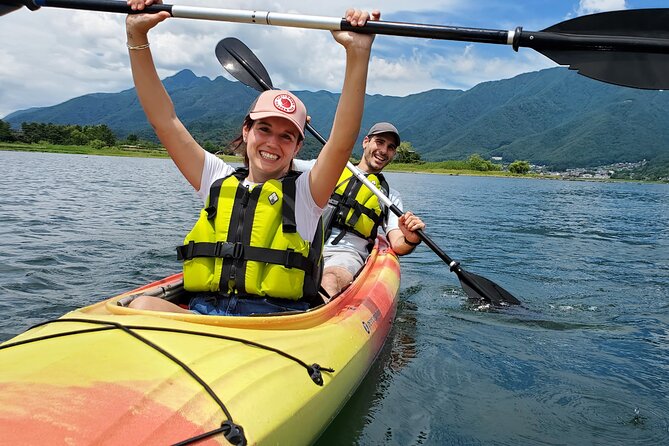 Mt Fuji Area: In-depth Guided Adventure in English or French - Starting at Lake Kawaguchiko with a paddle
