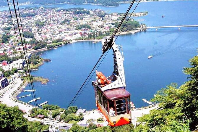 Mt. Fuji Day tour: Kawaguchi Lake Ropeway, Matcha, Oshino Hakkai - Riding the Mt. Fuji Panoramic Ropeway