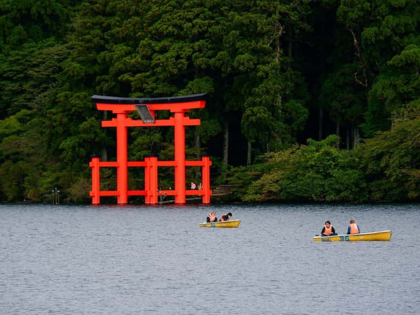 Mt Fuji Hakone/Enoshima Tour:Optional Ropeway/Lake Ashi Boat - Two hours on Enoshima Island