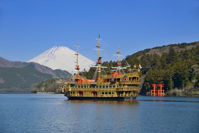 Mt. Fuji & Hakone: Fuji Sengen Shrine, Cruise, and Ramen-Making - Lake Ashi and the short Pirate Ship cruise