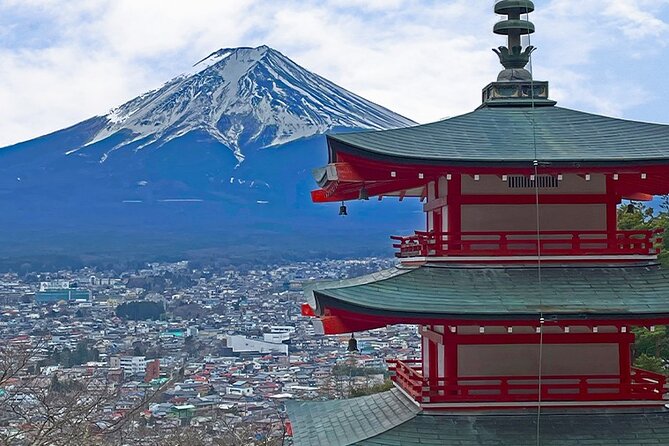 Mt. Fuji, Oishi Park & Arakurayama Pagoda Bus Tour with Lunch - What the guide adds to a full coach day
