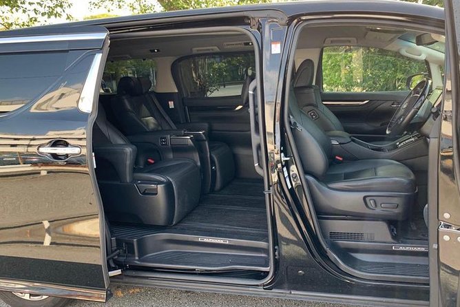 Narita Airport (NRT) Private Transfer to Central Tokyo - Choosing between the two pickup arrangements