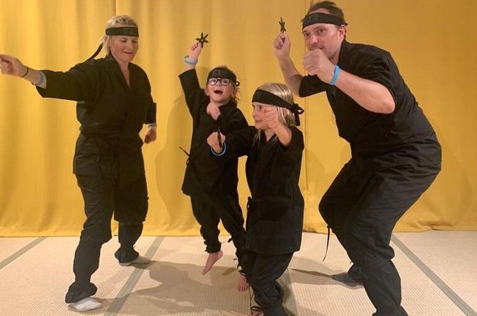 Ninja Experience (Family Friendly) at Samurai Ninja Museum TOKYO - Trying ninja stars, darts, and a blow pipe