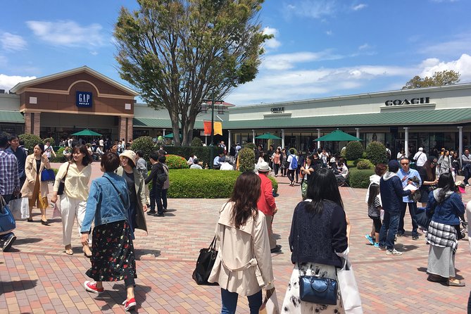 Private Car Mt Fuji and Gotemba Outlet in One Day from Tokyo - A short visual introduction at the Fuji World Heritage Center