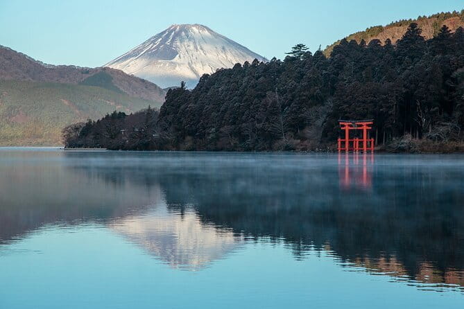 Private Hakone Half-day Car Tour with Hotel Pickup - Local Guide - Waterfalls, temples, and quieter Hakone
