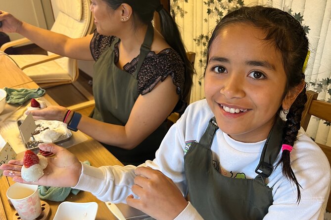 Private Mochi Sweets Making class near Shibuya area - A lesson, not a demonstration