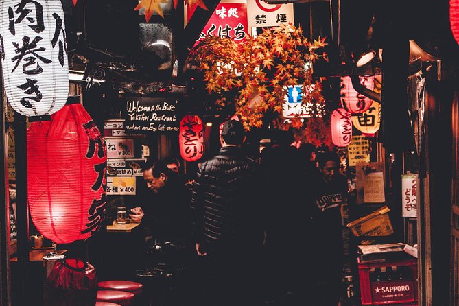 Private Shinjuku Nightlife Walking Tour & Golden-Gai Bar Crawl - Starting in Shinjuku and walking through Kabukicho
