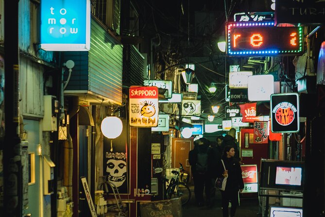 Private Shinjuku Nightlife Walking Tour & Golden-Gai Bar Crawl - Who will enjoy this Shinjuku evening?