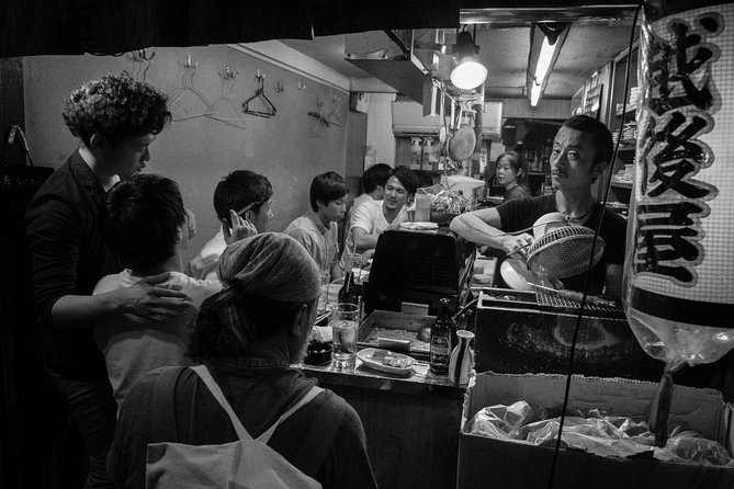Private Shinjuku Nightlife Walking Tour & Golden-Gai Bar Crawl - Practical details that can save your evening