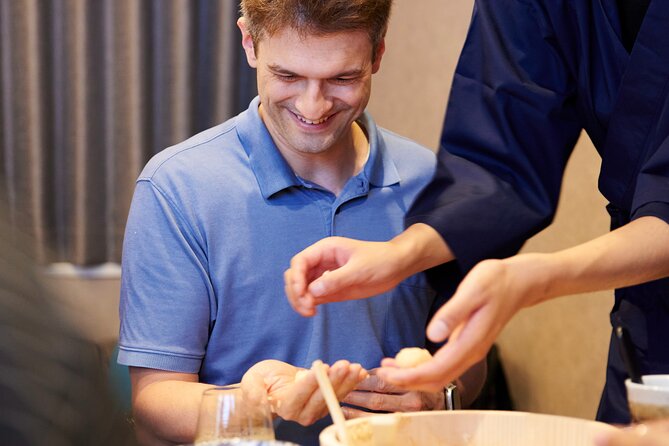 Private Sushi Making with a Sushi Master - The value of learning from a sushi master