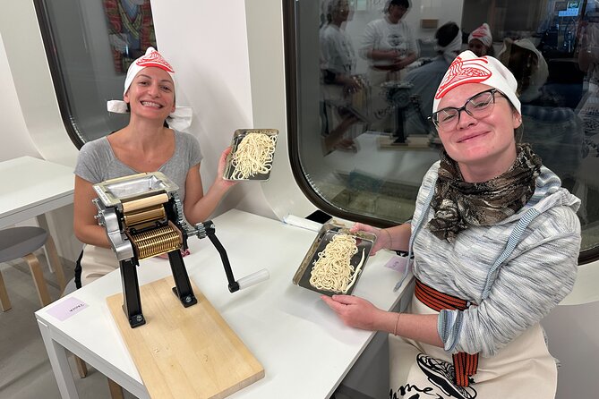 Ramen Cooking Class at Ramen Factory in Mt.Fuji - Building the chicken topping yourself