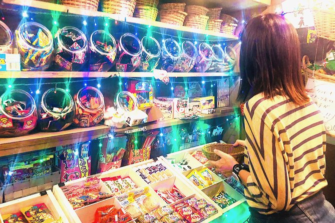 Retro Shibuya Food Tour - Ramen, old noodle shops, and the value of small stops