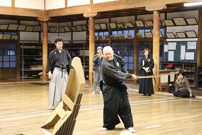 Samurai Experience Mugai Ryu Iaido in Tokyo - Handling an imitation katana safely