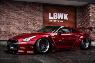 Secret Car Meet: R34 Skyline Car Club Membership