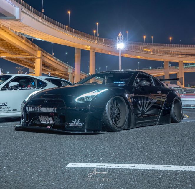 Secret Car Meet: R34 Skyline Car Club Membership - The guides shape the experience