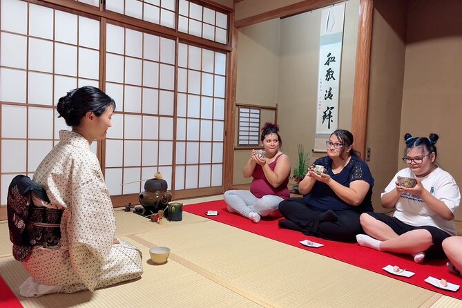 Shibuya Authentic Tea Ceremony with experienced instructor - Making your own bowl of matcha